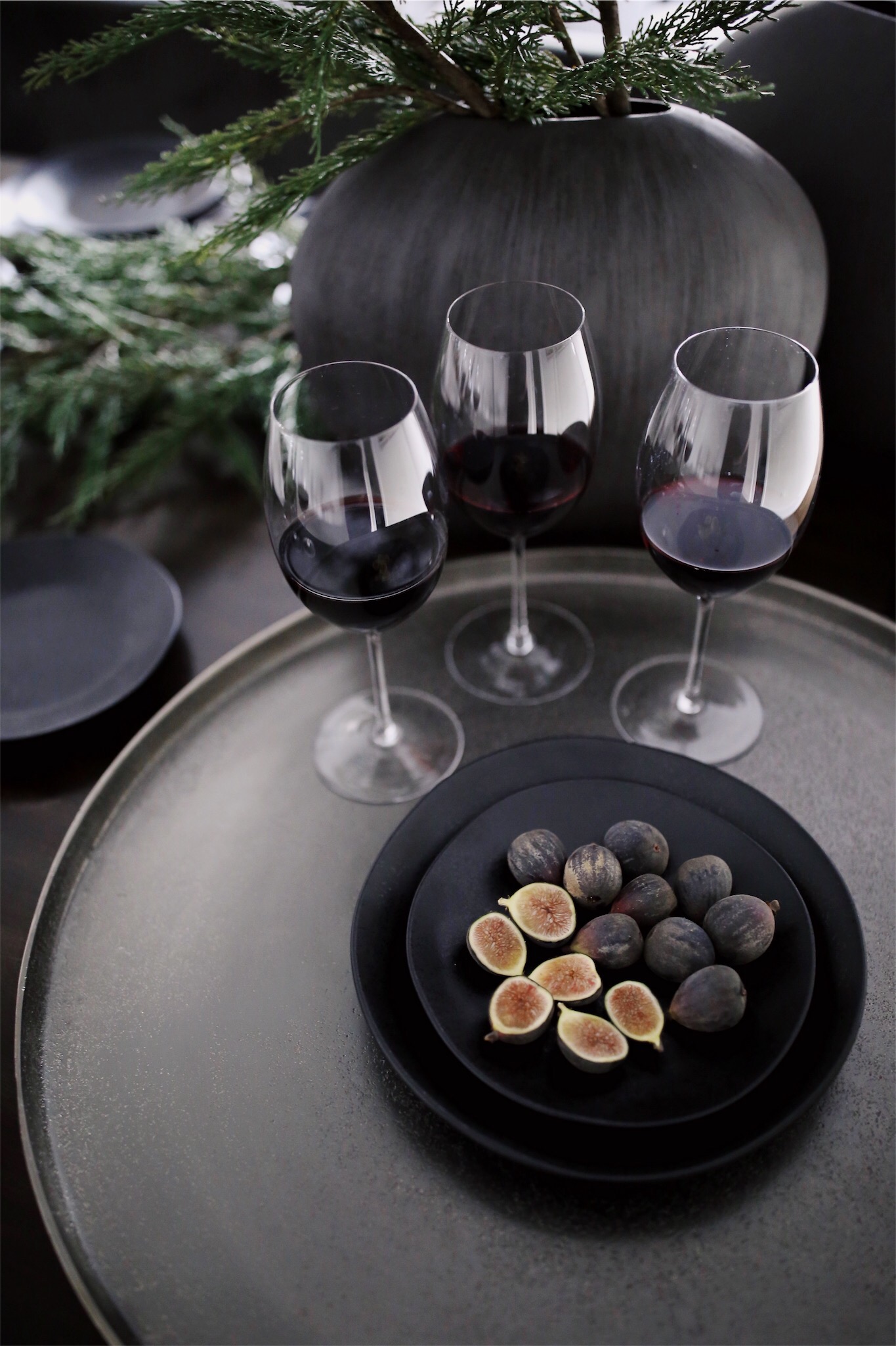 crate and barrel holiday table
